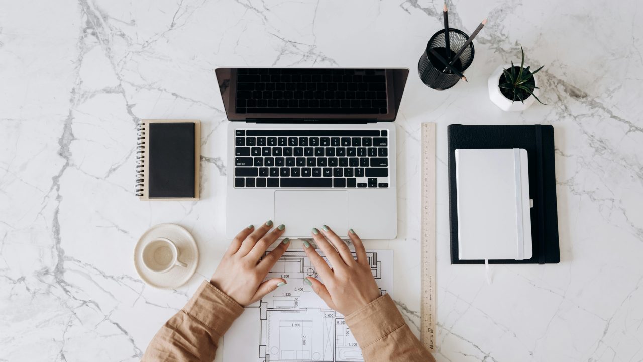Find Competitor Pricing: The Most Effective Ways to Find Competitor Pricing in Real Time